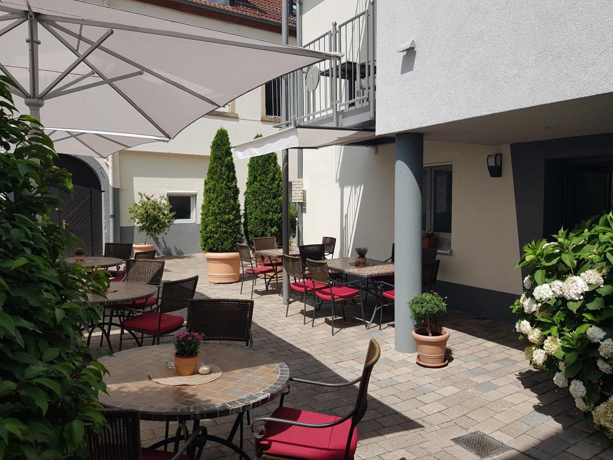 Hotel-Restaurant Pfaelzer Hof Edenkoben Exterior foto