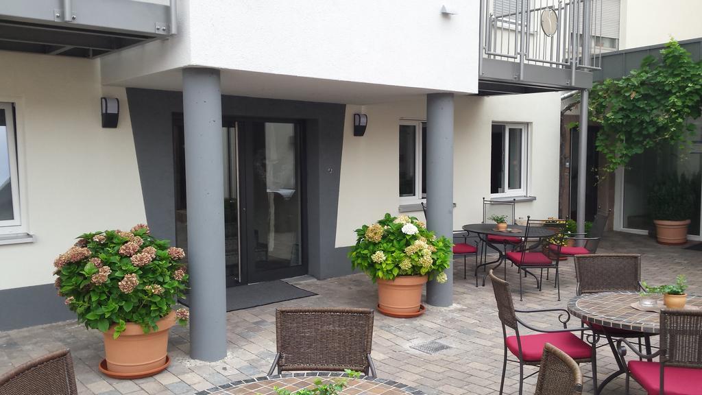 Hotel-Restaurant Pfaelzer Hof Edenkoben Exterior foto